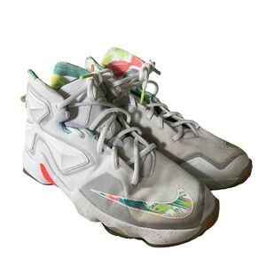NIKE Lebron 13 Easter Hightop Basketball Shoes Sneakers Boys size 5.5